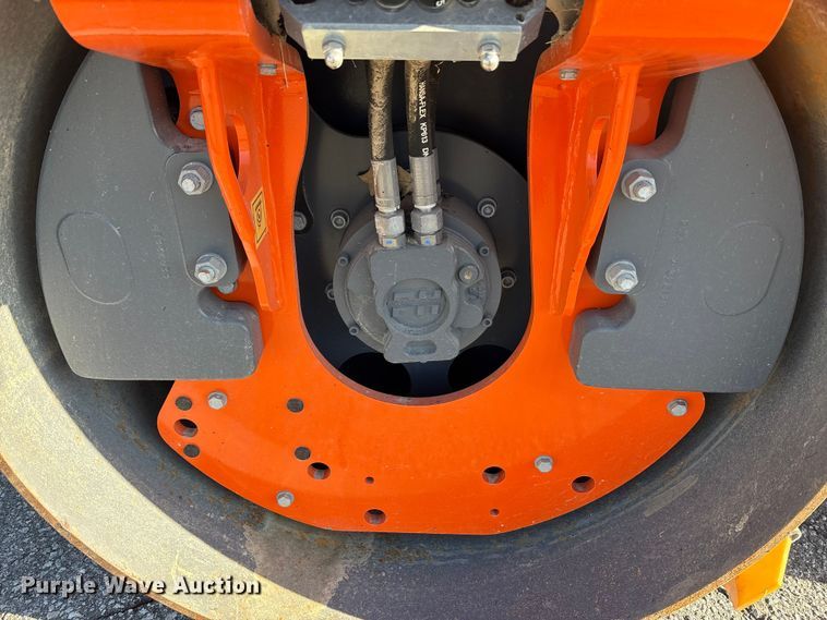 image for item EM6179 2020 HAMM HD 14i VT combination vibratory roller