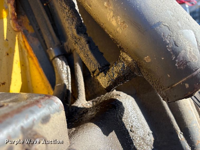 image for item EM6180 2008 New Holland L190 skid steer loader