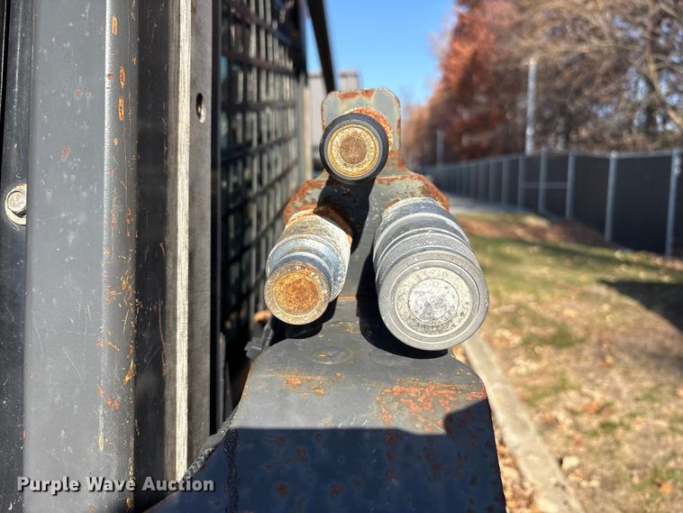 image for item EM6180 2008 New Holland L190 skid steer loader