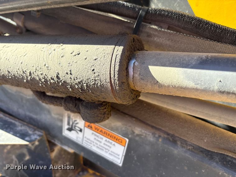 image for item EM6180 2008 New Holland L190 skid steer loader