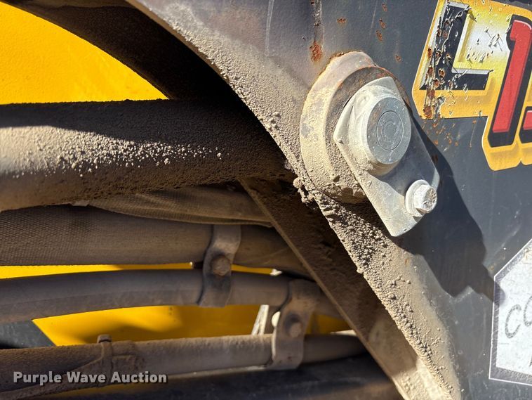 image for item EM6180 2008 New Holland L190 skid steer loader