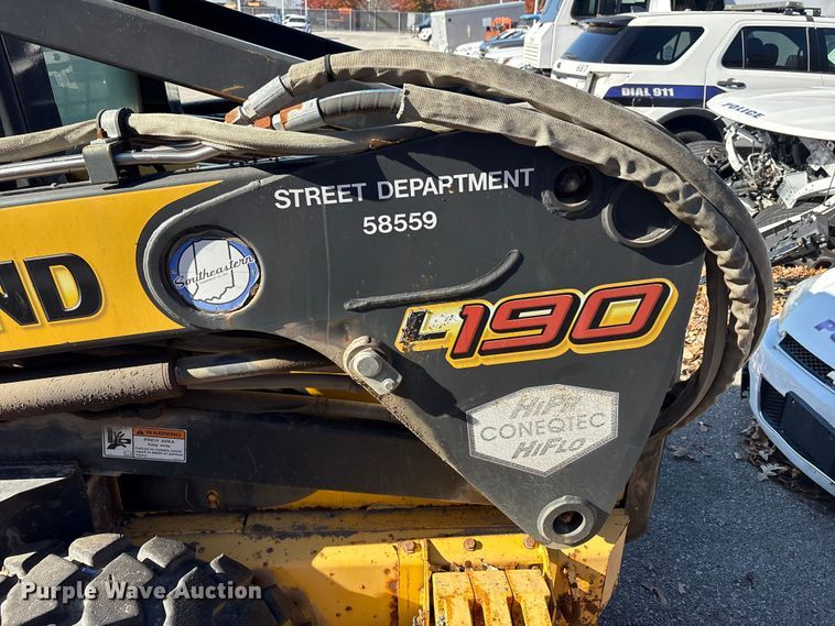 image for item EM6180 2008 New Holland L190 skid steer loader