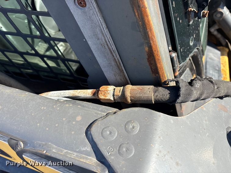 image for item EM6180 2008 New Holland L190 skid steer loader