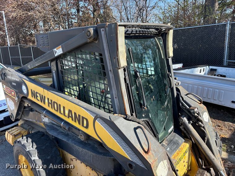 image for item EM6180 2008 New Holland L190 skid steer loader