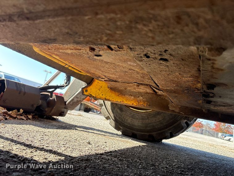 image for item EM6180 2008 New Holland L190 skid steer loader