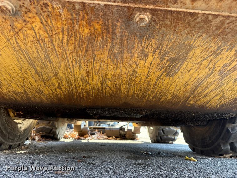 image for item EM6180 2008 New Holland L190 skid steer loader