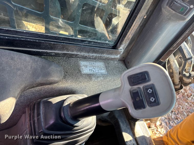 image for item EM6180 2008 New Holland L190 skid steer loader