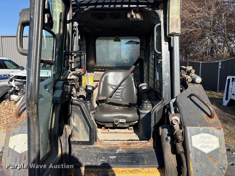 image for item EM6180 2008 New Holland L190 skid steer loader