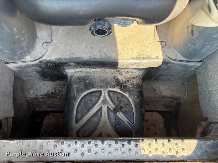 image for item EM6180 2008 New Holland L190 skid steer loader