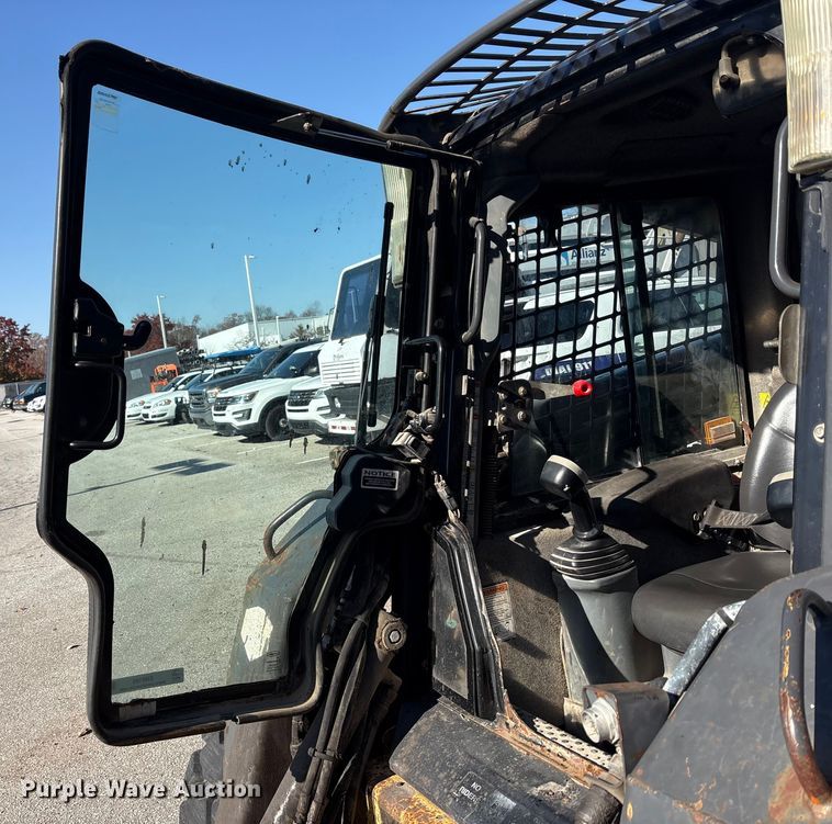 image for item EM6180 2008 New Holland L190 skid steer loader