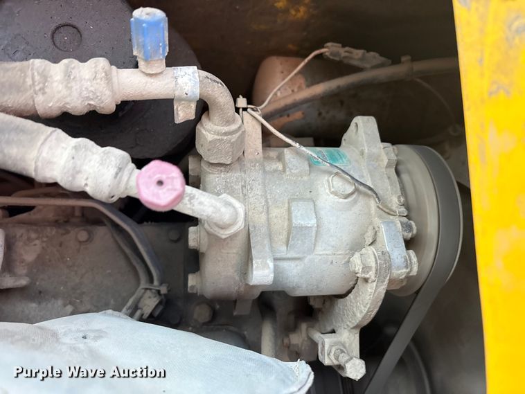 image for item EM6180 2008 New Holland L190 skid steer loader