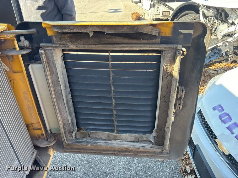 image for item EM6180 2008 New Holland L190 skid steer loader