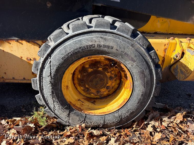 image for item EM6180 2008 New Holland L190 skid steer loader