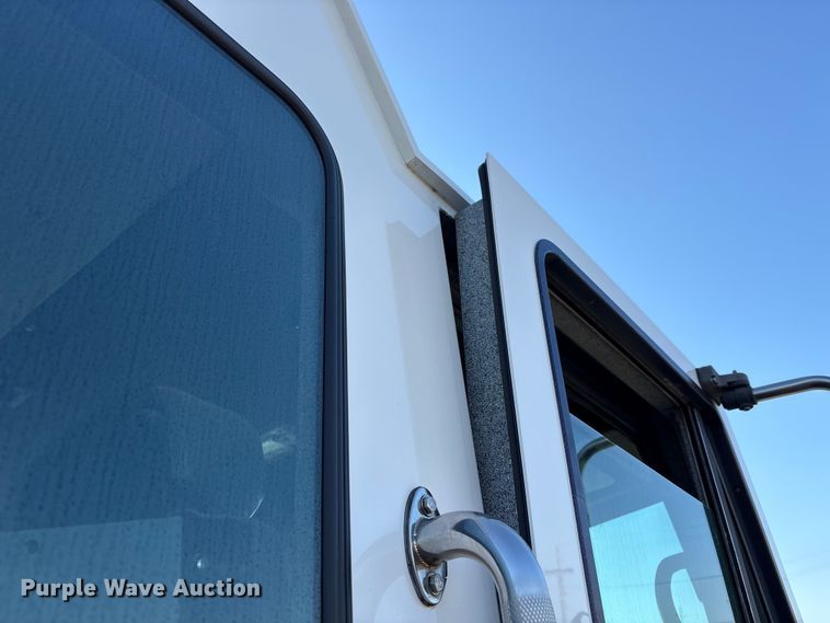 image for item EM6181 2012 Sutphen Custom pumper fire truck