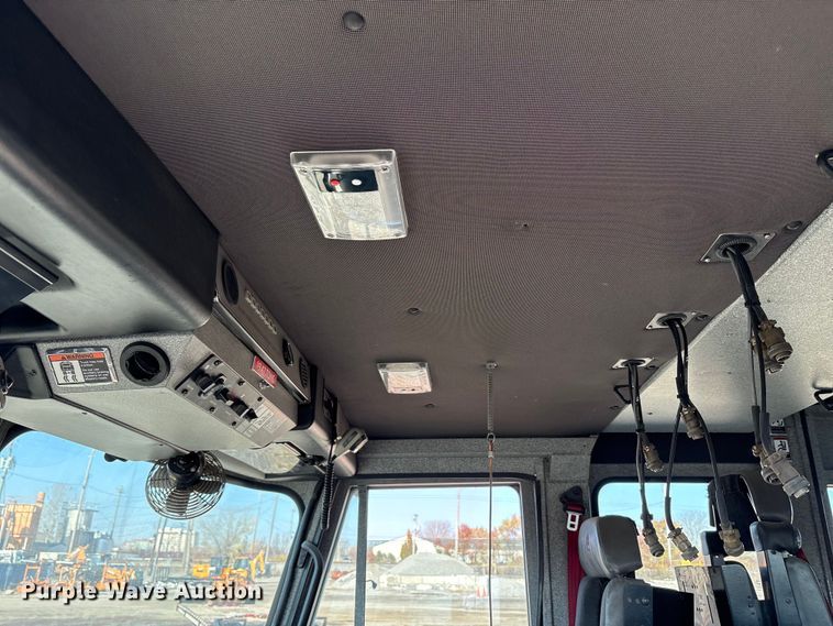 image for item EM6181 2012 Sutphen Custom pumper fire truck