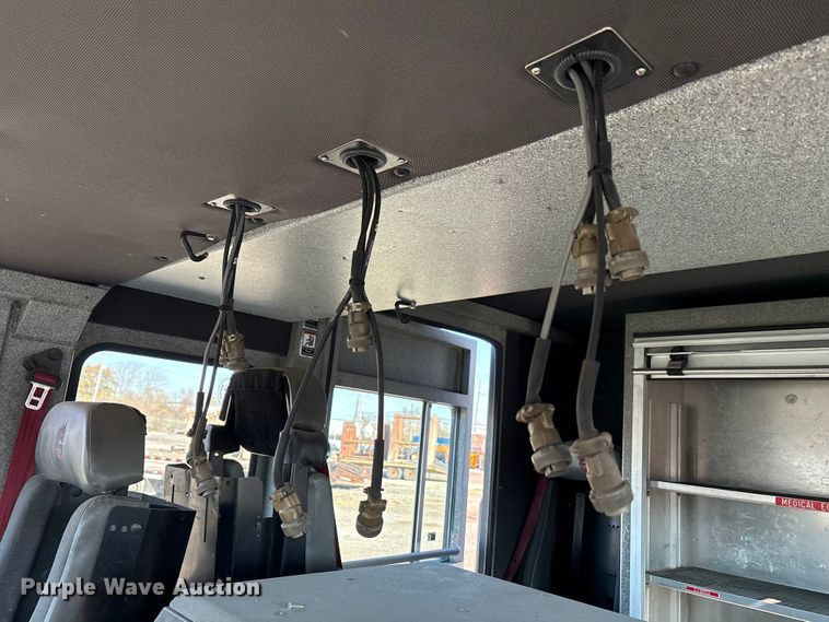 image for item EM6181 2012 Sutphen Custom pumper fire truck