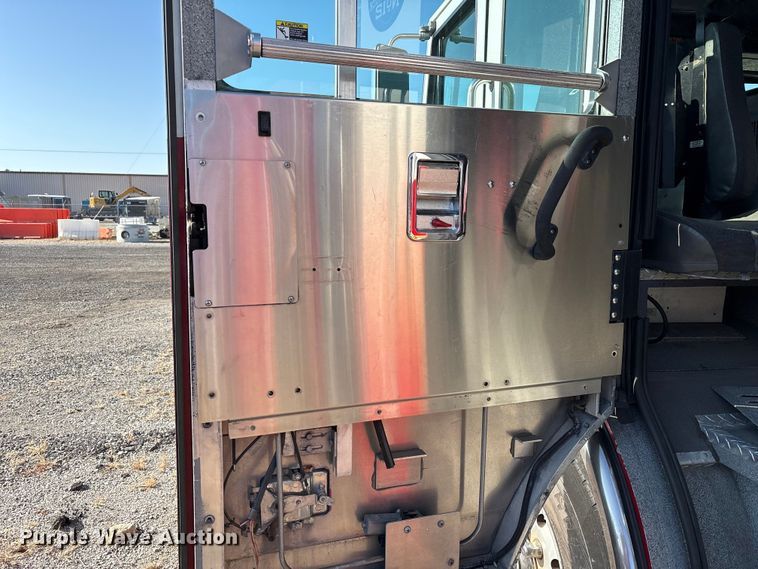 image for item EM6181 2012 Sutphen Custom pumper fire truck