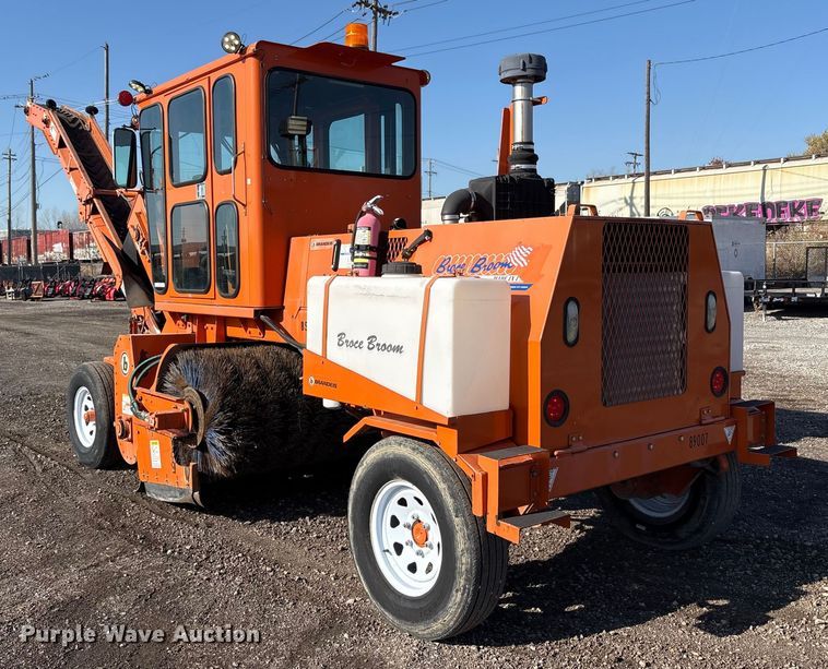 image for item EM6182 2019 Broce MK1 transfer sweeper