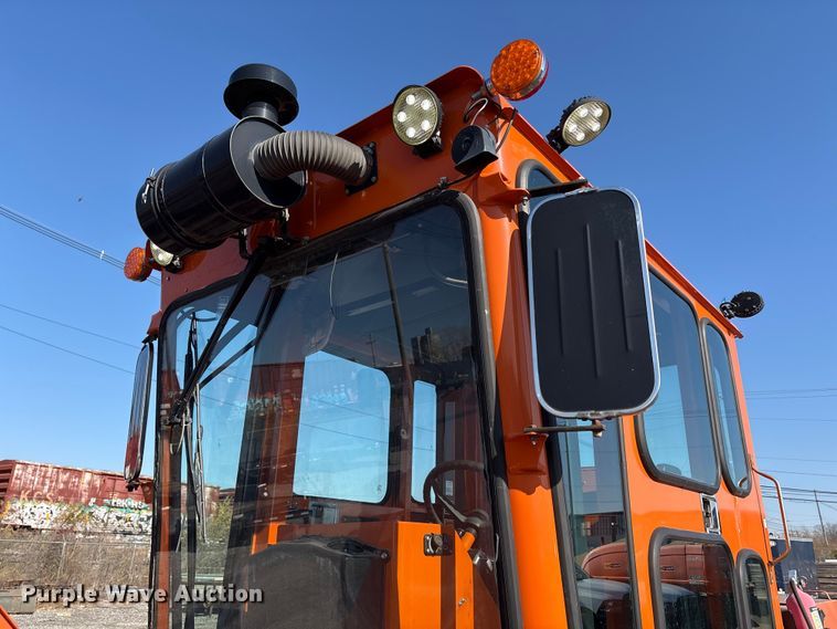 image for item EM6182 2019 Broce MK1 transfer sweeper