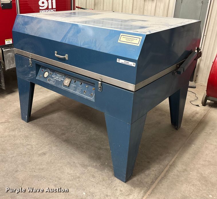 image for item EN5800 Greco Manufacturing Inc. 3x4-230-1-60 heat lamp vacuum applicator