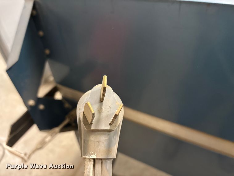 image for item EN5800 Greco Manufacturing Inc. 3x4-230-1-60 heat lamp vacuum applicator