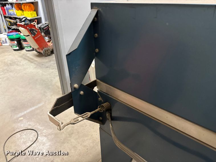 image for item EN5800 Greco Manufacturing Inc. 3x4-230-1-60 heat lamp vacuum applicator