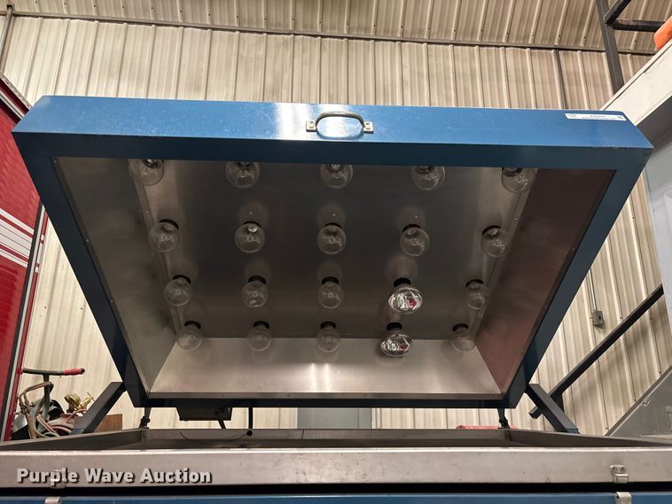 image for item EN5800 Greco Manufacturing Inc. 3x4-230-1-60 heat lamp vacuum applicator