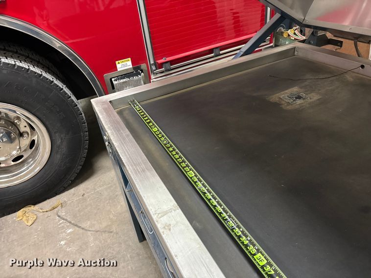 image for item EN5800 Greco Manufacturing Inc. 3x4-230-1-60 heat lamp vacuum applicator