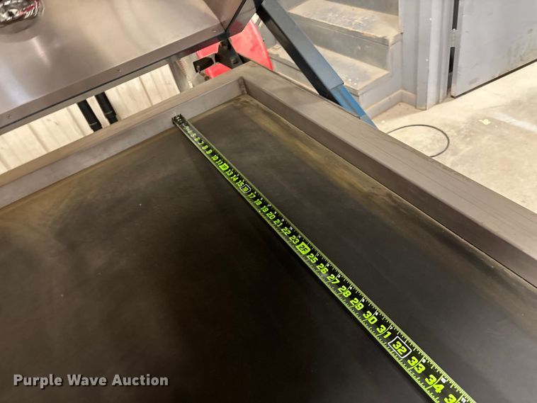 image for item EN5800 Greco Manufacturing Inc. 3x4-230-1-60 heat lamp vacuum applicator