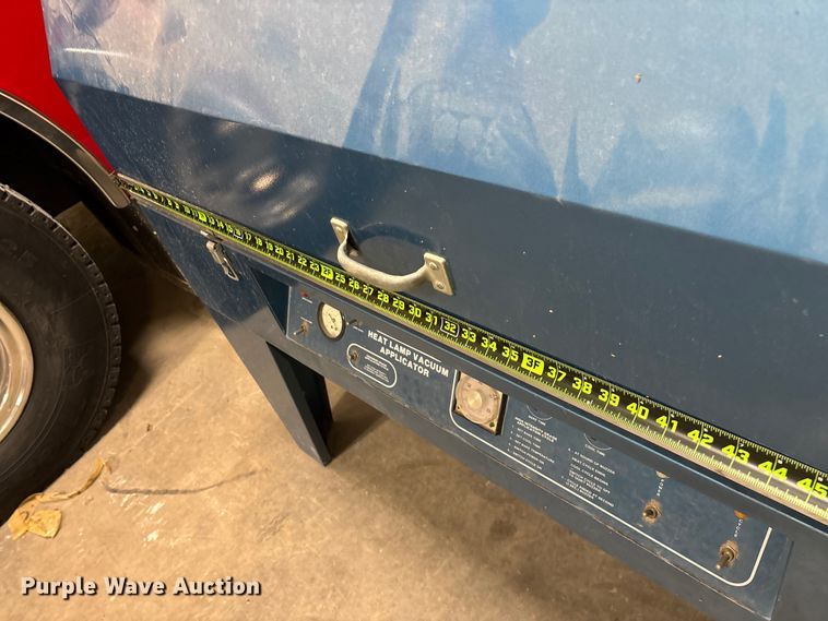 image for item EN5800 Greco Manufacturing Inc. 3x4-230-1-60 heat lamp vacuum applicator