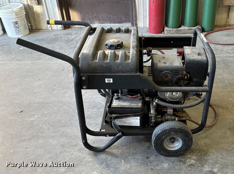 image for item EN5805 North Star 8000 TFG Triple Fuel generator