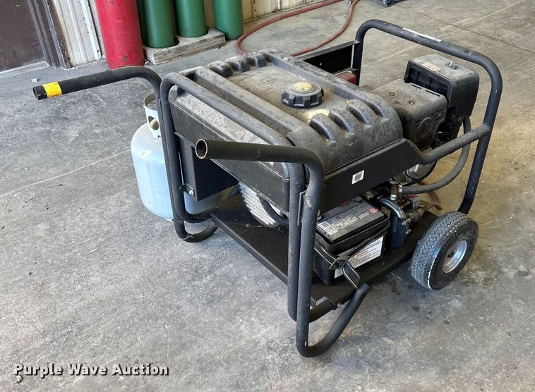 image for item EN5805 North Star 8000 TFG Triple Fuel generator