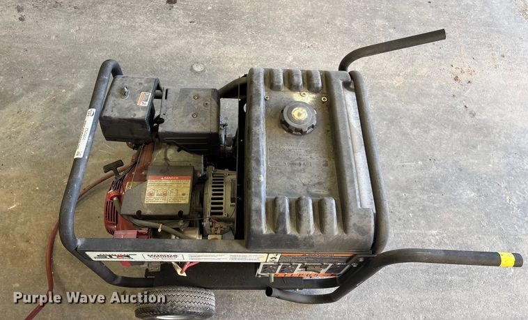 image for item EN5805 North Star 8000 TFG Triple Fuel generator