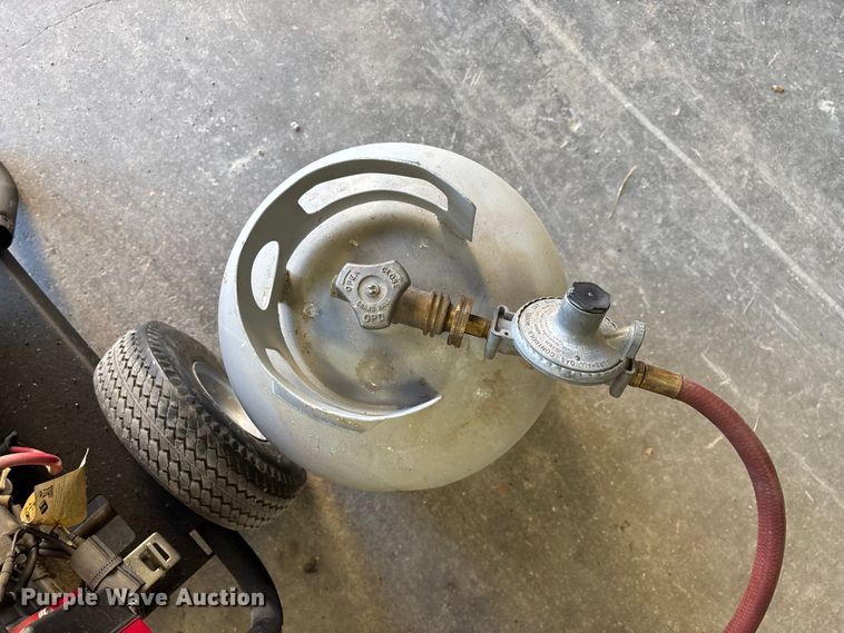 image for item EN5805 North Star 8000 TFG Triple Fuel generator