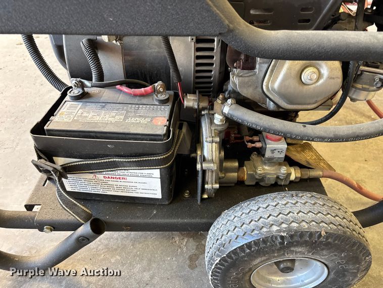 image for item EN5805 North Star 8000 TFG Triple Fuel generator