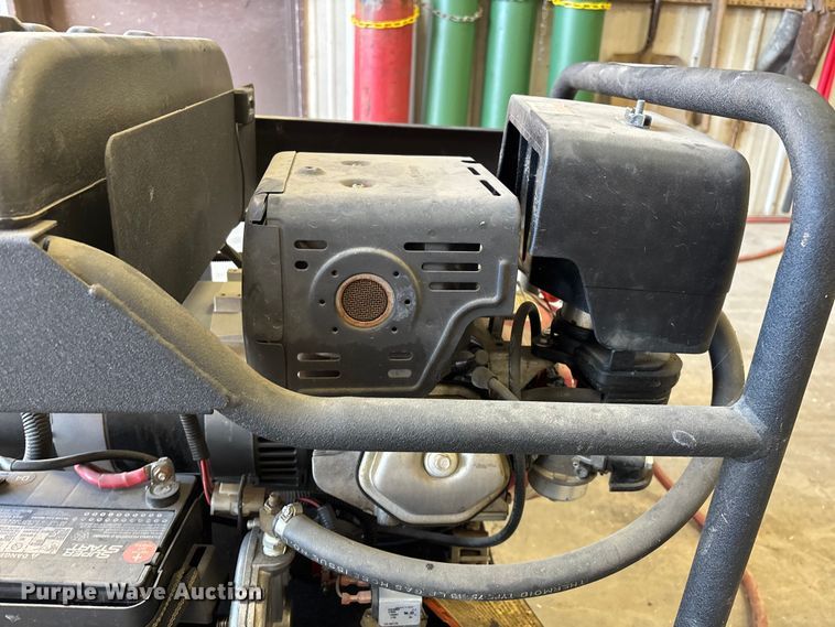 image for item EN5805 North Star 8000 TFG Triple Fuel generator