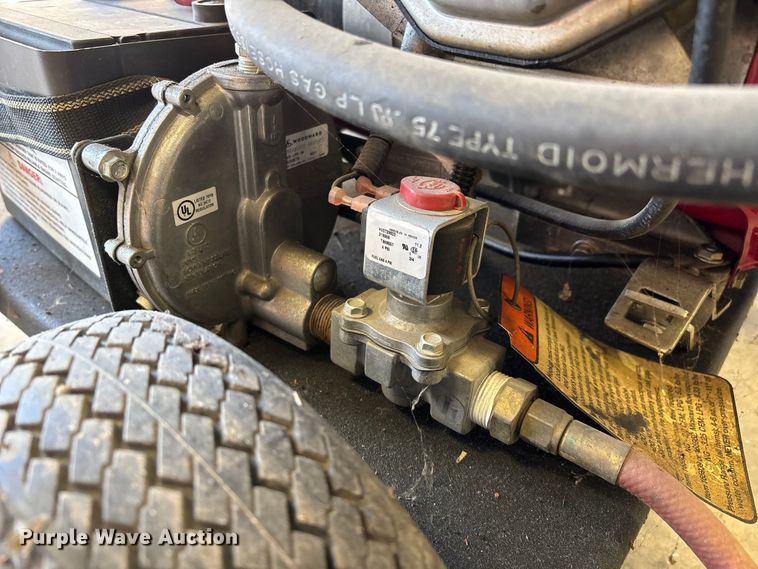 image for item EN5805 North Star 8000 TFG Triple Fuel generator