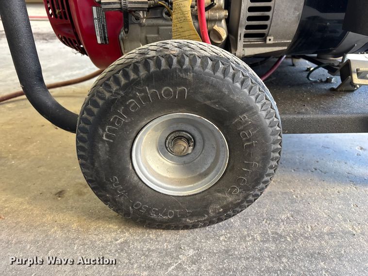 image for item EN5805 North Star 8000 TFG Triple Fuel generator