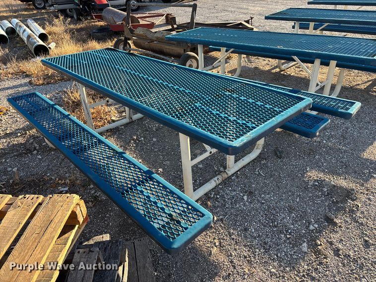 image for item EN5811 (4) picnic tables