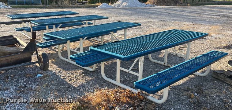 image for item EN5811 (4) picnic tables