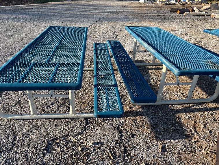 image for item EN5811 (4) picnic tables