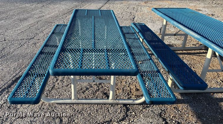 image for item EN5811 (4) picnic tables