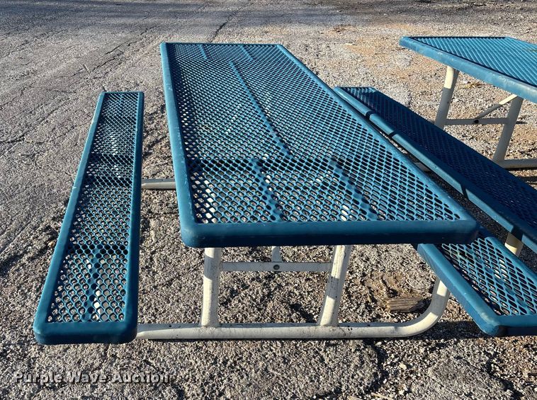 image for item EN5811 (4) picnic tables