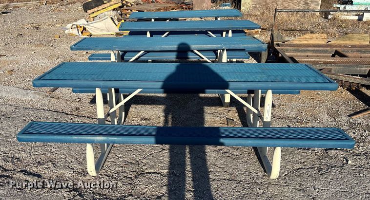 image for item EN5811 (4) picnic tables