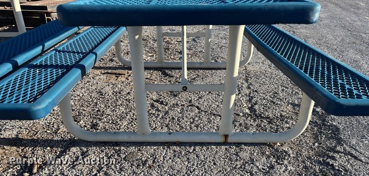 image for item EN5811 (4) picnic tables