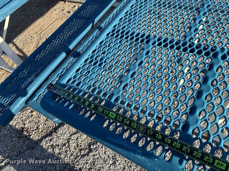 image for item EN5811 (4) picnic tables