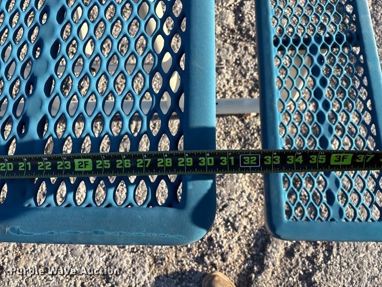 image for item EN5811 (4) picnic tables