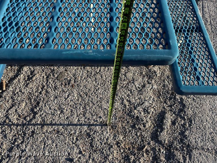 image for item EN5811 (4) picnic tables