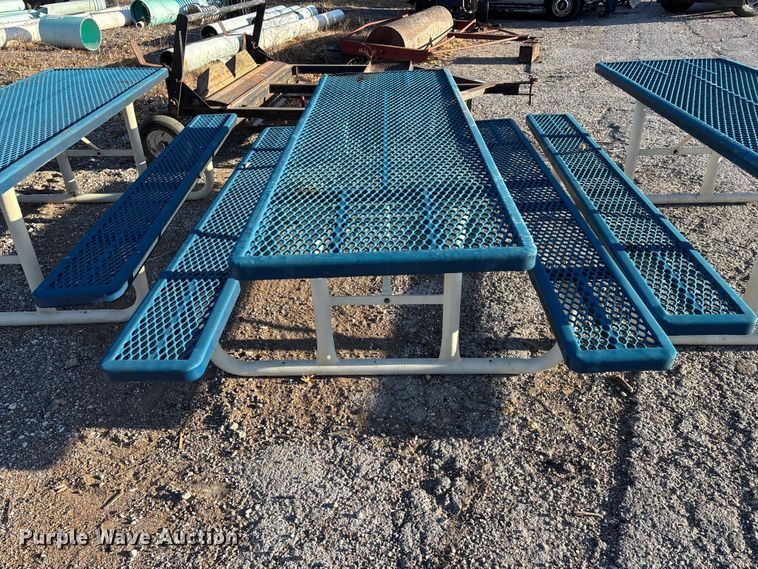 image for item EN5811 (4) picnic tables