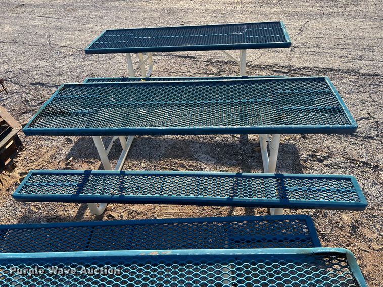 image for item EN5811 (4) picnic tables